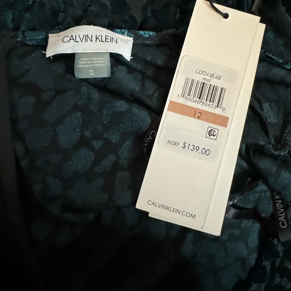 Calvin Klein Burnout Velvet Animal-Print Wrap‎ Dress size 12